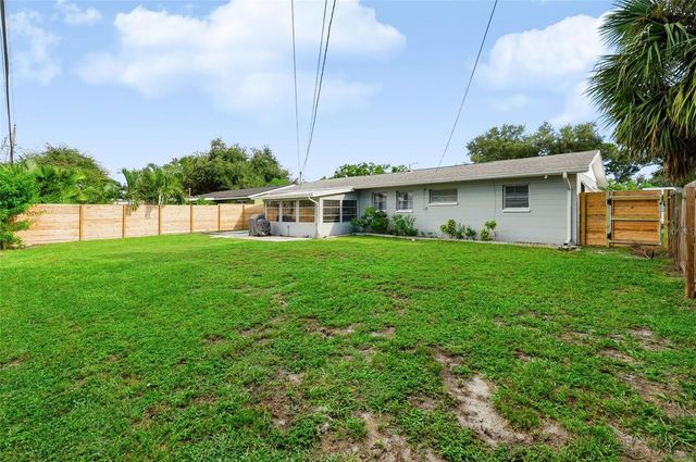 11365 81ST AVENUE, Seminole, FL 33772