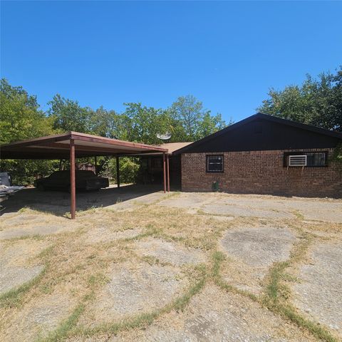 1313 E Robert Street, Fort Worth, TX 76104