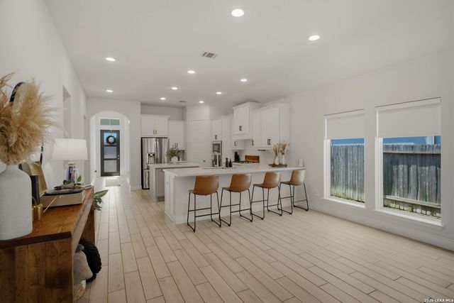 1920 Highland, Seguin, TX 78155