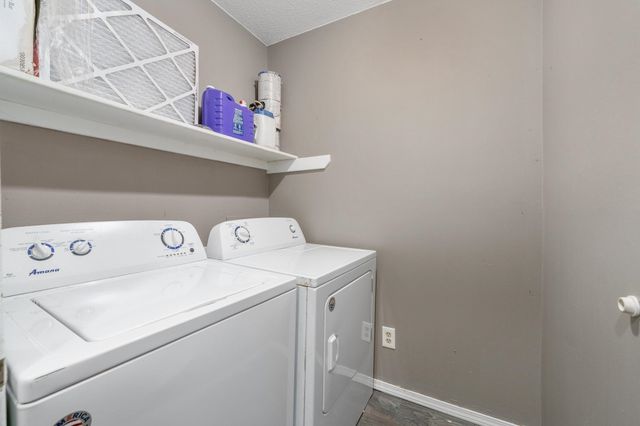 1323 S Main St, Wichita, KS 67213