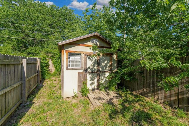 1323 S Main St, Wichita, KS 67213