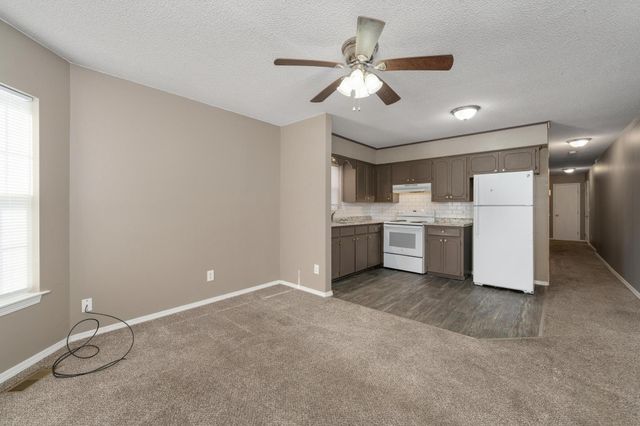 1323 S Main St, Wichita, KS 67213