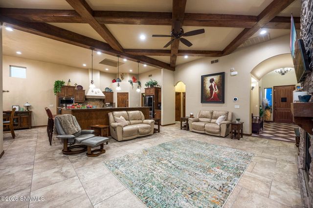 5677 Calle De Paradise, Las Cruces, NM 88011