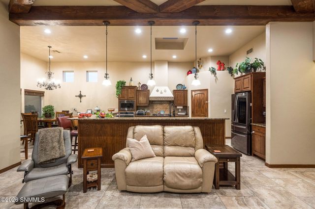 5677 Calle De Paradise, Las Cruces, NM 88011