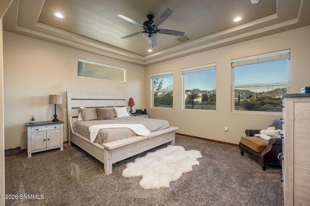 5677 Calle De Paradise, Las Cruces, NM 88011