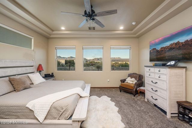 5677 Calle De Paradise, Las Cruces, NM 88011