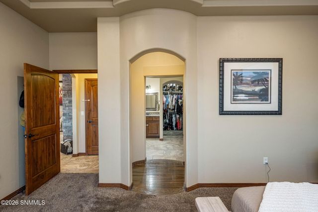 5677 Calle De Paradise, Las Cruces, NM 88011