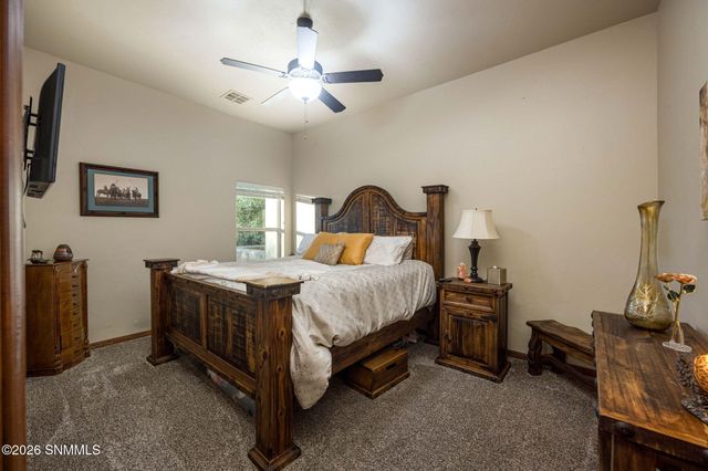 5677 Calle De Paradise, Las Cruces, NM 88011