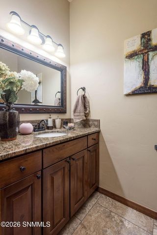 5677 Calle De Paradise, Las Cruces, NM 88011