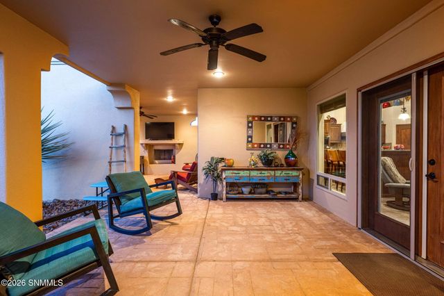5677 Calle De Paradise, Las Cruces, NM 88011