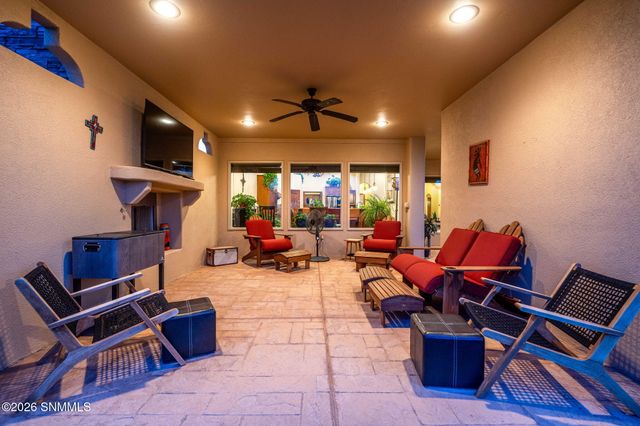 5677 Calle De Paradise, Las Cruces, NM 88011