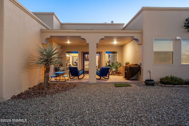 5677 Calle De Paradise, Las Cruces, NM 88011