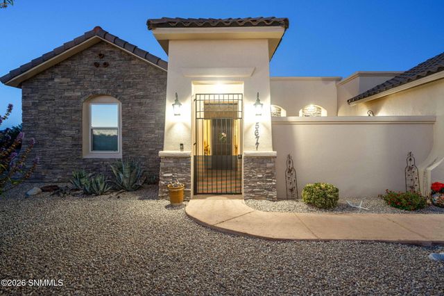 5677 Calle De Paradise, Las Cruces, NM 88011