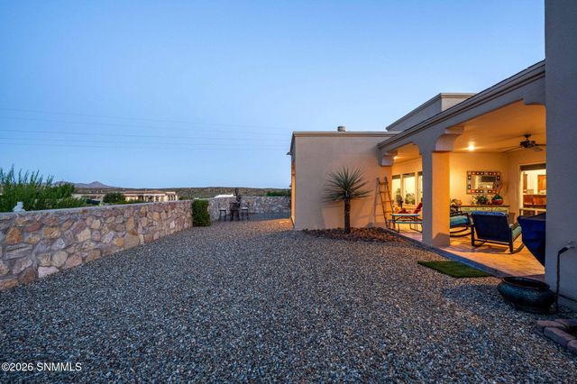 5677 Calle De Paradise, Las Cruces, NM 88011