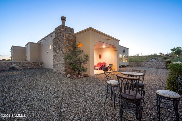 5677 Calle De Paradise, Las Cruces, NM 88011