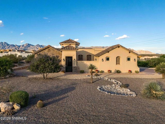 5677 Calle De Paradise, Las Cruces, NM 88011