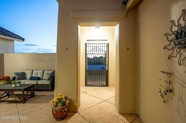 5677 Calle De Paradise, Las Cruces, NM 88011