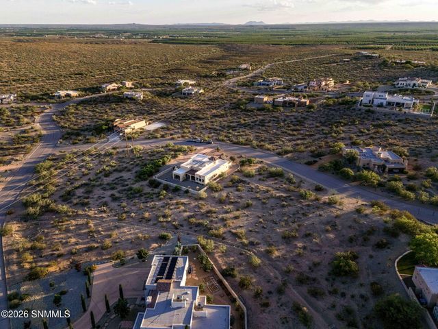 5677 Calle De Paradise, Las Cruces, NM 88011