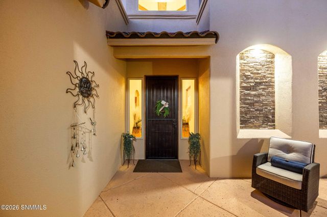 5677 Calle De Paradise, Las Cruces, NM 88011