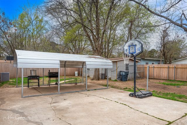 9000 Lone Oak Drive, Shreveport, LA 71118