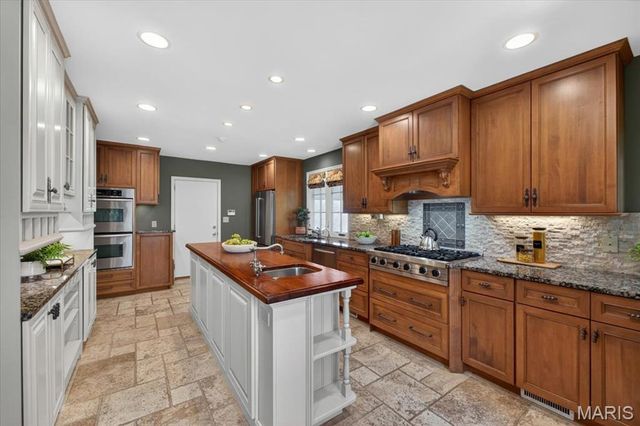 405 W Swon Avenue, Webster Groves, MO 63119