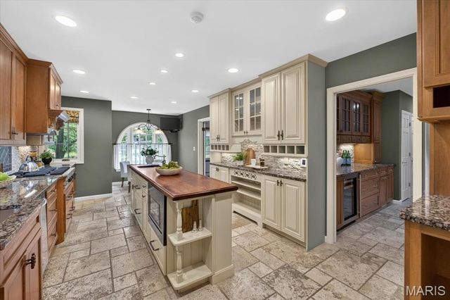 405 W Swon Avenue, Webster Groves, MO 63119