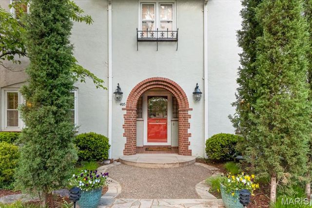 405 W Swon Avenue, Webster Groves, MO 63119