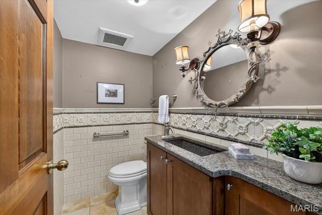 405 W Swon Avenue, Webster Groves, MO 63119