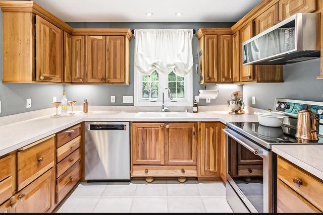 1163 Gruennert Court, Jefferson, WI 53549