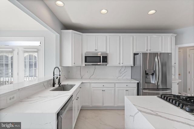 43915 KITTIWAKE DR, Leesburg, VA 20176