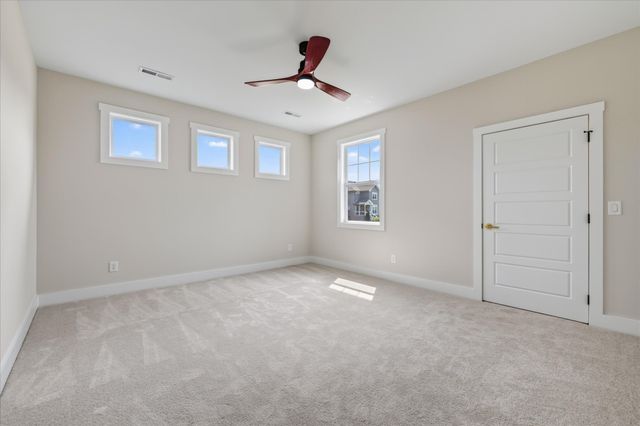 281 Bluebell Dr, Clarksville, TN 37043
