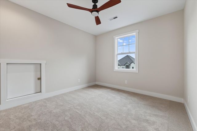 281 Bluebell Dr, Clarksville, TN 37043