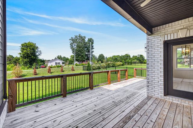 281 Bluebell Dr, Clarksville, TN 37043
