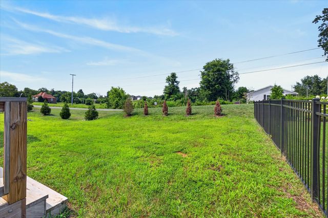 281 Bluebell Dr, Clarksville, TN 37043