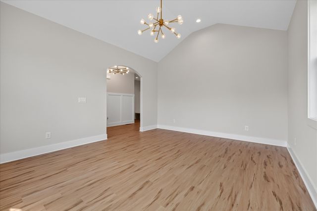 281 Bluebell Dr, Clarksville, TN 37043