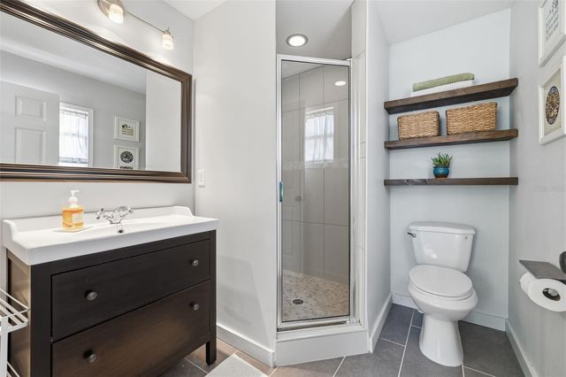 1423 E HENRY AVENUE, Tampa, FL 33604