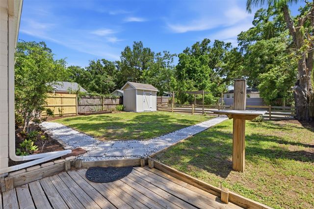 1423 E HENRY AVENUE, Tampa, FL 33604