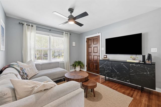 1423 E HENRY AVENUE, Tampa, FL 33604
