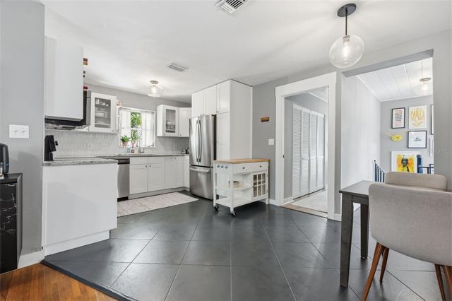 1423 E HENRY AVENUE, Tampa, FL 33604