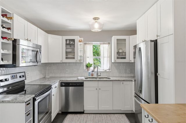 1423 E HENRY AVENUE, Tampa, FL 33604
