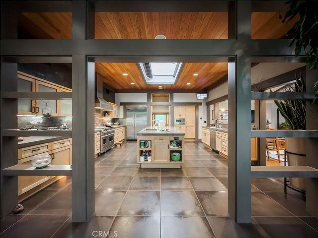 865 W Foothill, Arcadia, CA 91006