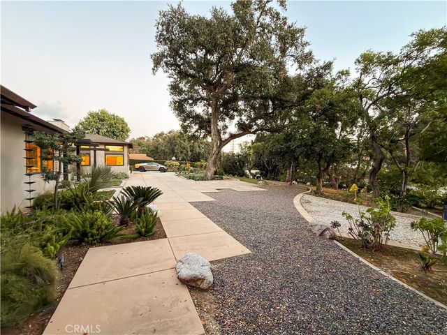 865 W Foothill, Arcadia, CA 91006