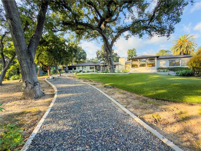 865 W Foothill, Arcadia, CA 91006