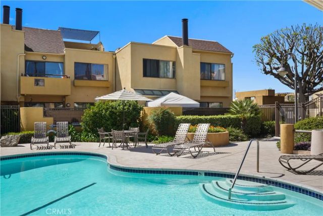 25712 Le Parc 21, Lake Forest, CA 92630
