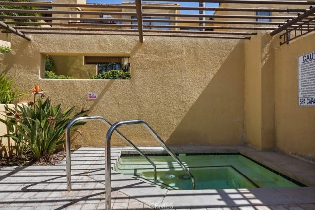25712 Le Parc 21, Lake Forest, CA 92630