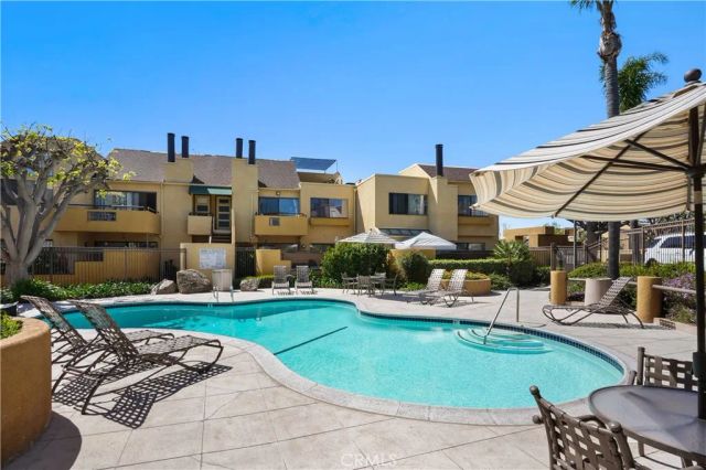 25712 Le Parc 21, Lake Forest, CA 92630