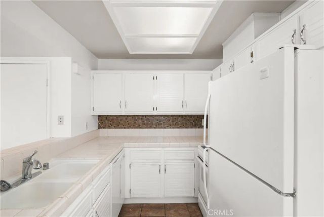 25712 Le Parc 21, Lake Forest, CA 92630