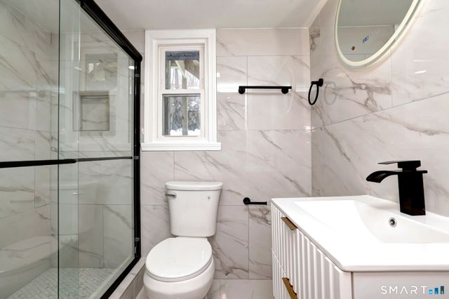 120 Smith Street, Derby, CT 06418