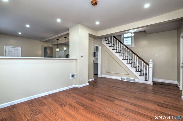 120 Smith Street, Derby, CT 06418