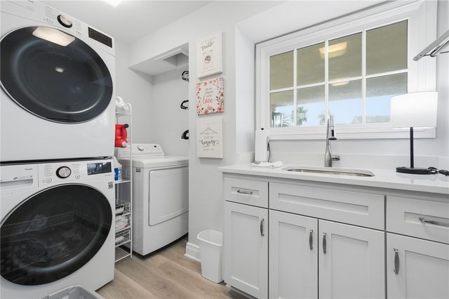 25 Luau Lane, Rockport, TX 78382